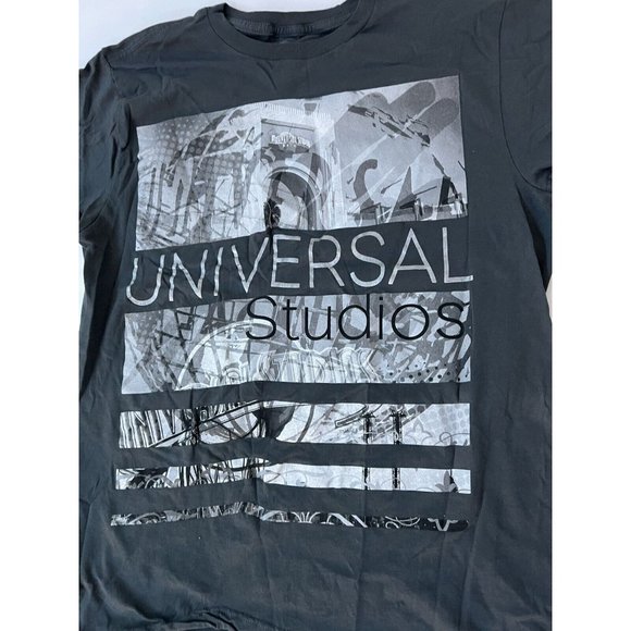 UNIVERSAL STUDIOS Shirt Mens Medium Gray Graphic Theme Park Globe Crew Tee - Picture 2 of 3